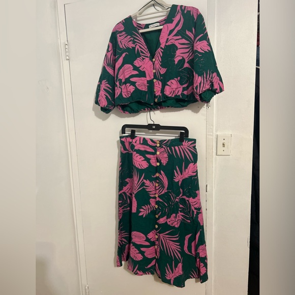 Madison D’amelie pink & green skirt set - Picture 2 of 5